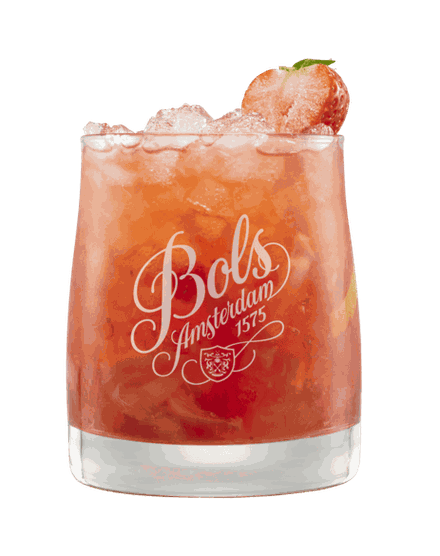 Vanilla Berry Crush Cocktail with Bols Strawberry liqueur and Bols Vanilla Liqueur