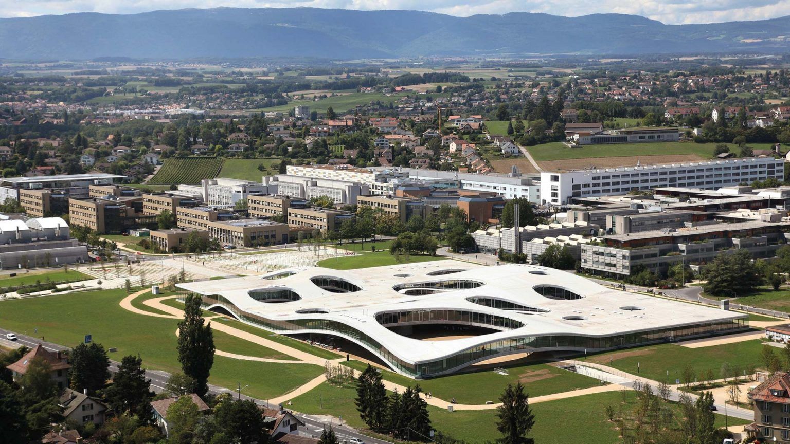 Melhores Faculdades Europa Lausanne