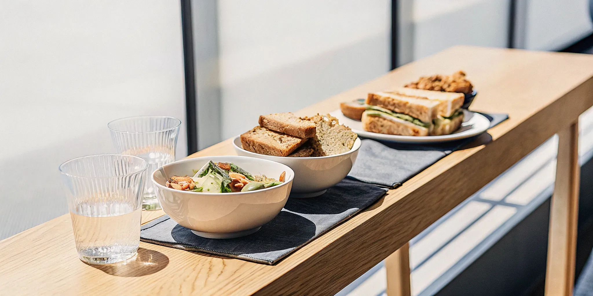 4 Top Corporate Meal Delivery Services Compared