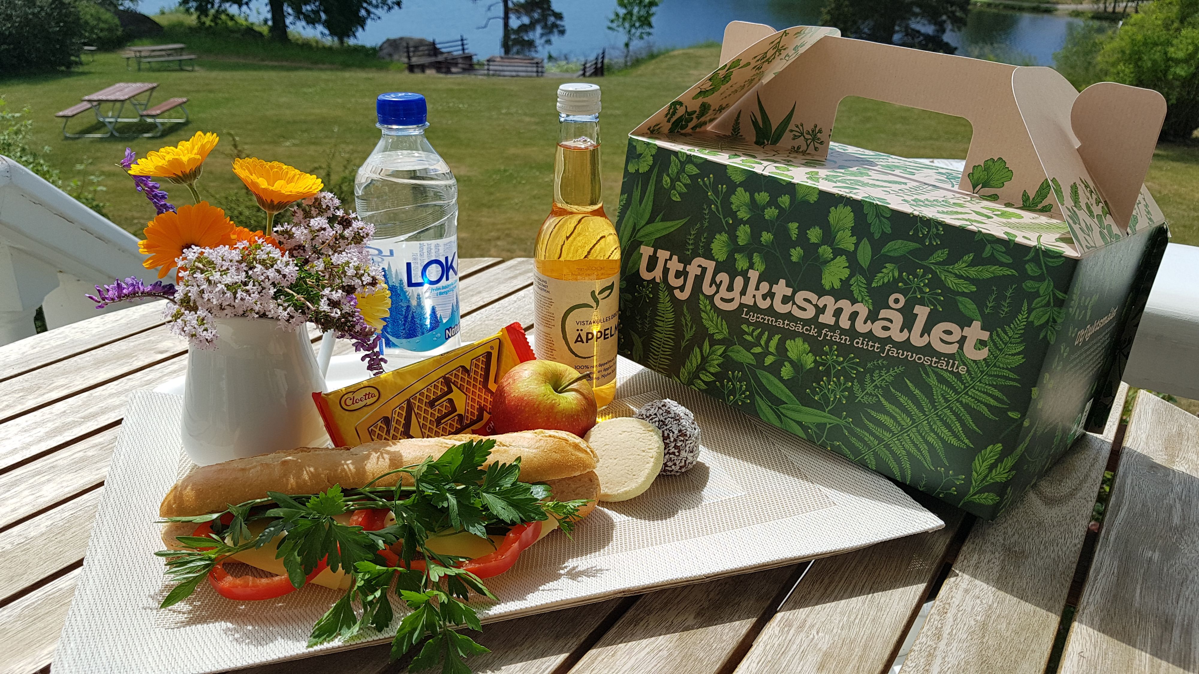 Utflyktsmålet på Liljeholmen Herrgård  innehåller en enklare lunch/fika