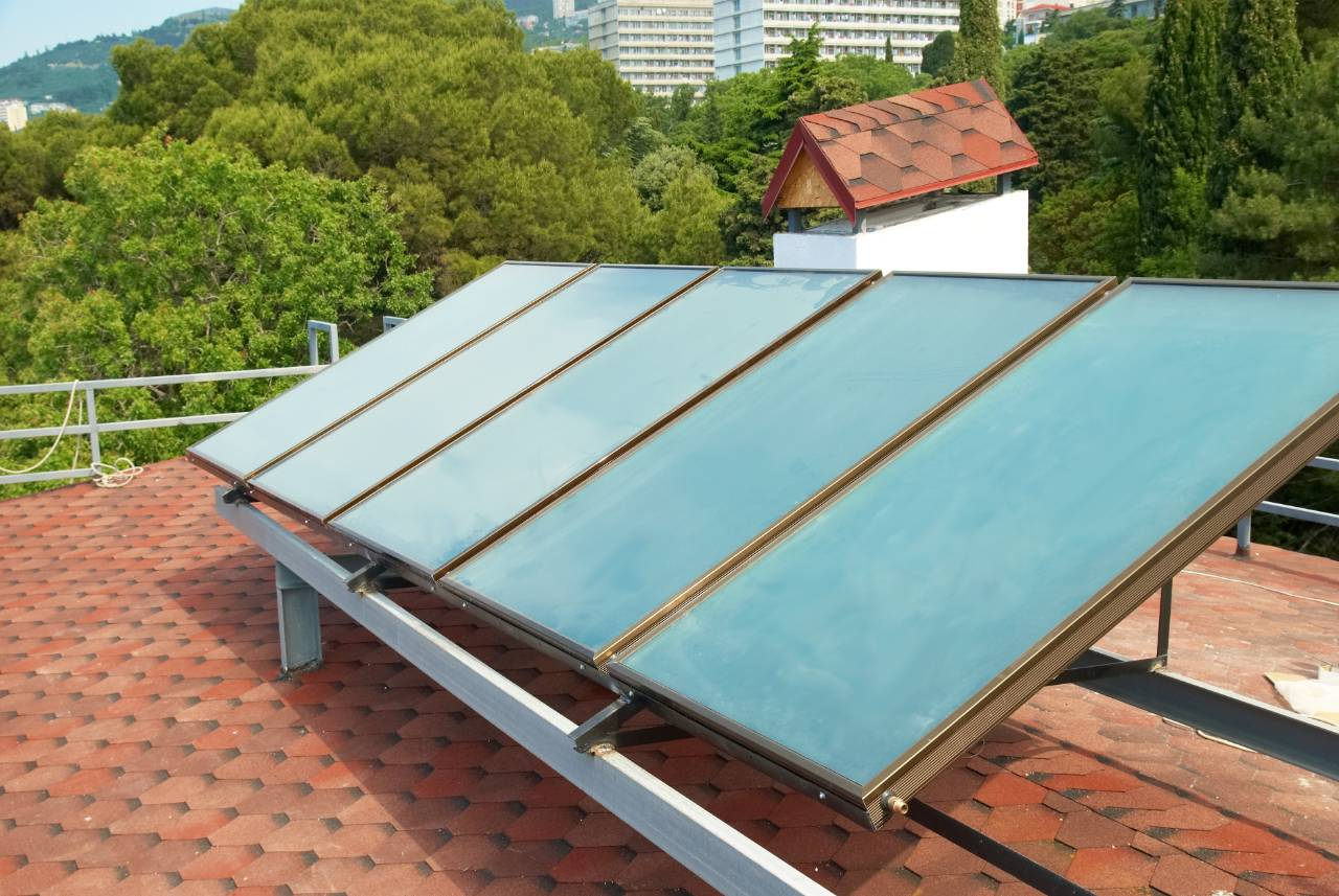 solarni-panely-strecha-domu