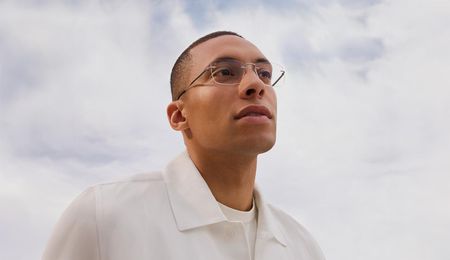 Male model with The Visionary. 5586, Shape GH, Color 7110