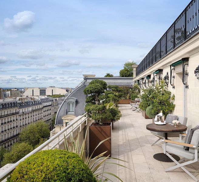Peninsula Rooftop Paris