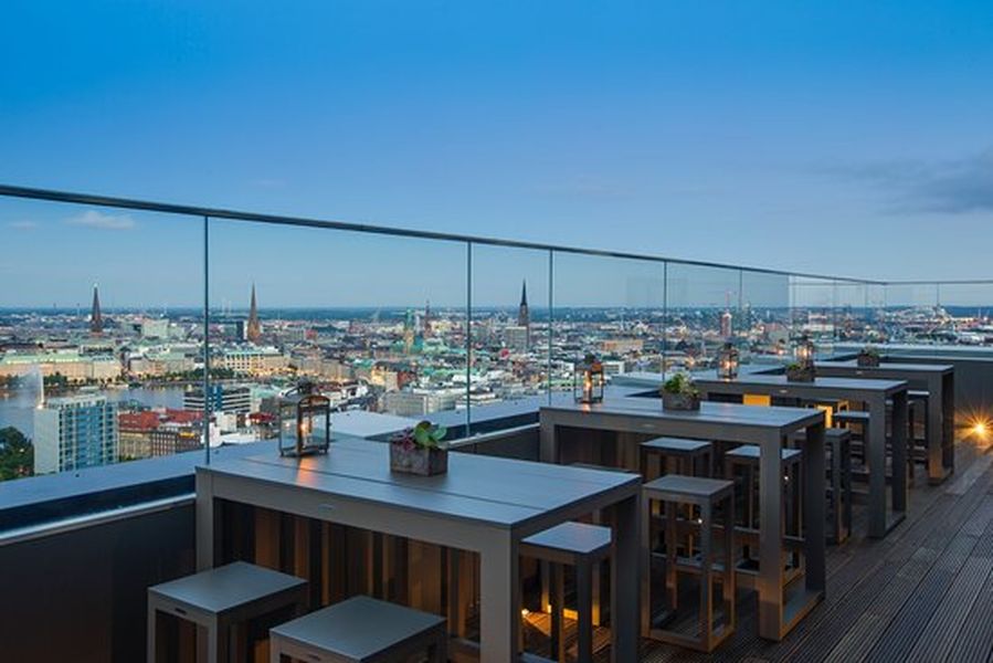 Twosix Food & Rooftop Hamburg