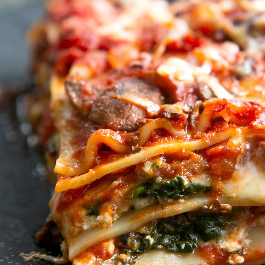 Vegetarisk lasagne med gröna linser och keso
