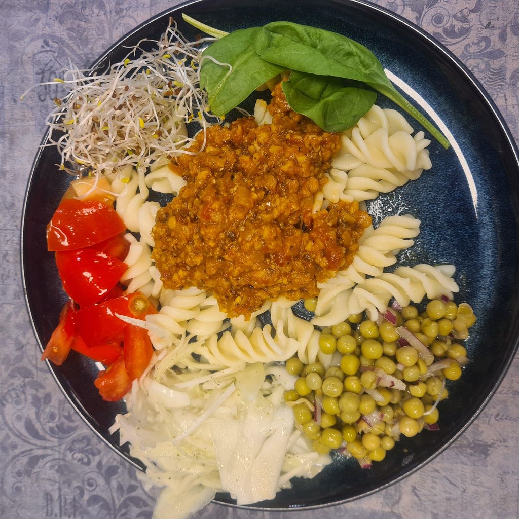 Pasta med vegofärssås