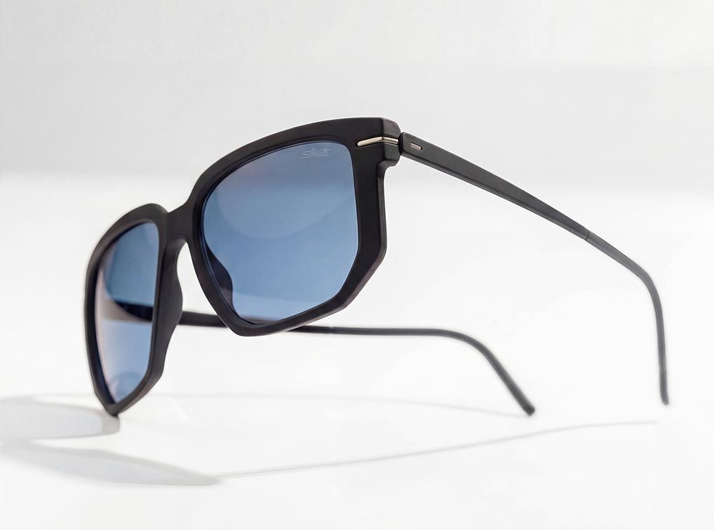 Iconic Shades, Model "Dora Four"
