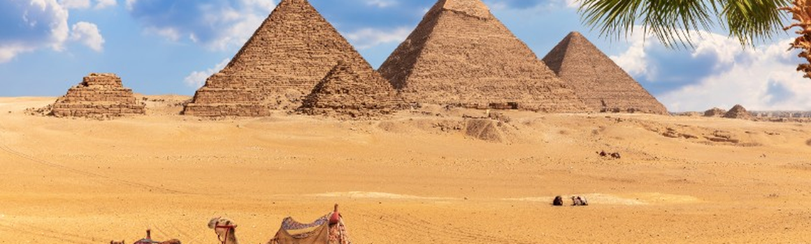 Dovolená v Egyptě - pyramidy a velbloudi