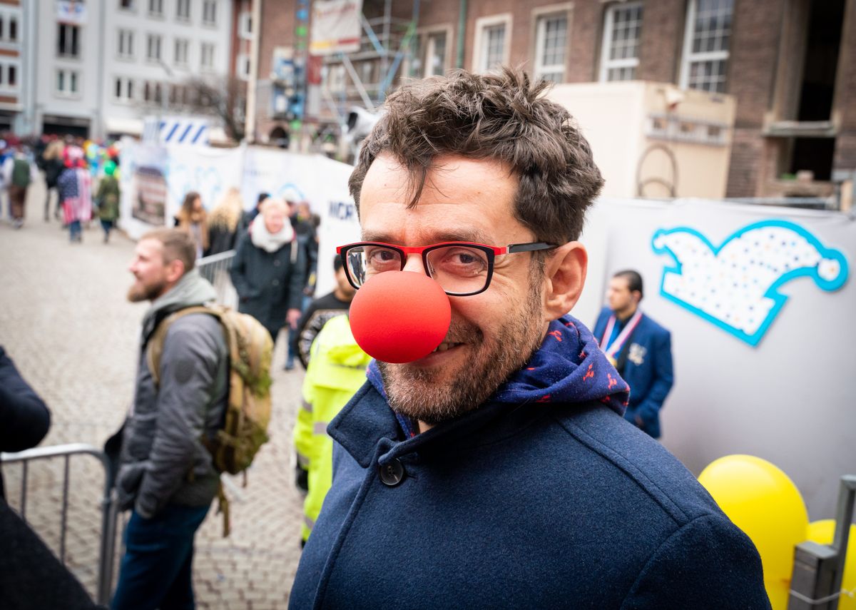 Levon Aronian beim Düsseldorfer Karneval