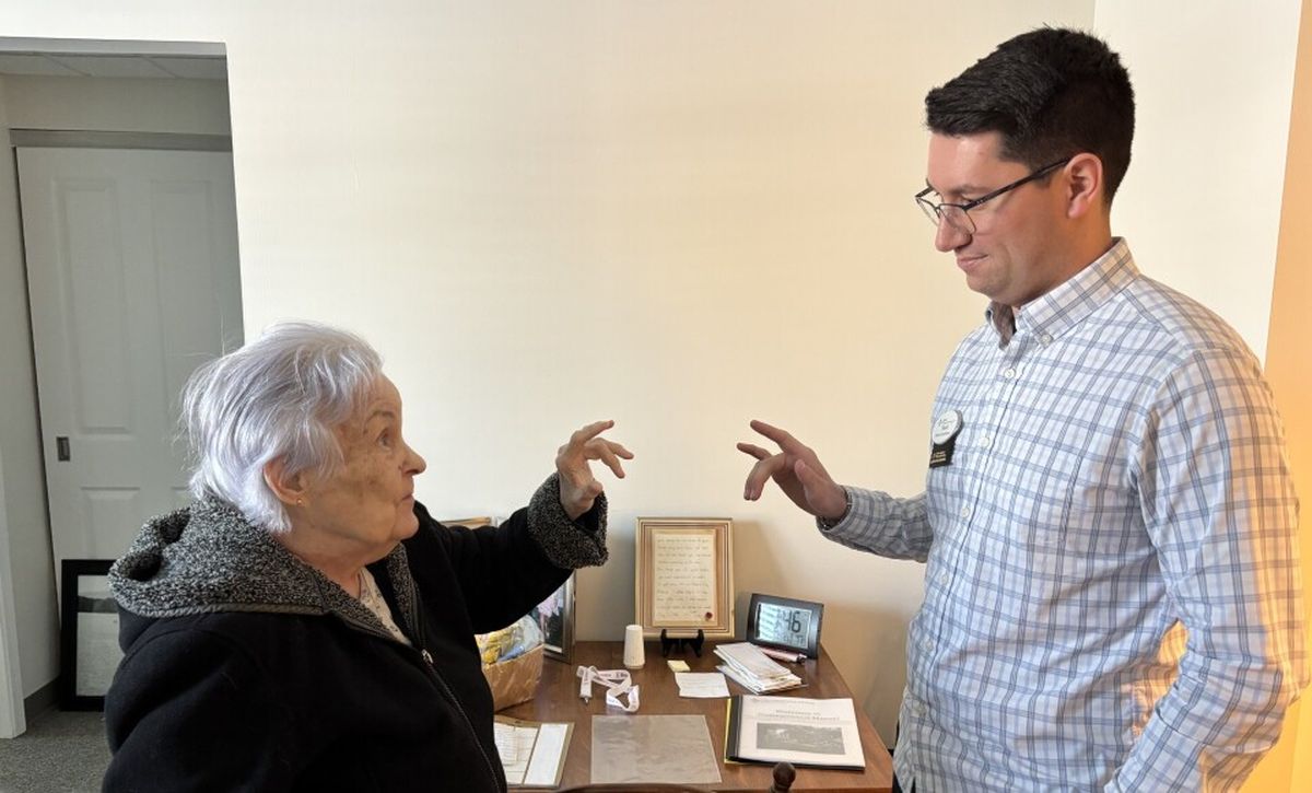 Cutting the Ribbon on a New Beginning: Welcoming Residents with Ribbon & Room Service