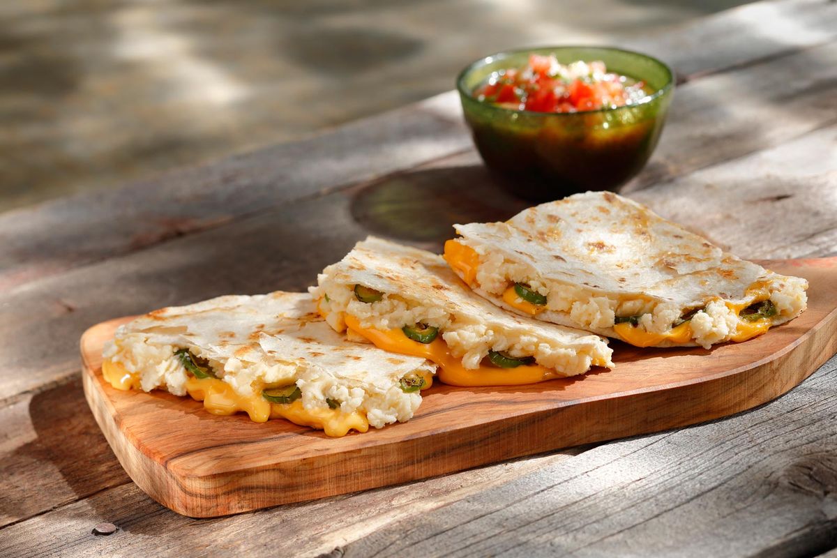 Bacon & Cheddar Quesadillas – Featured Image
