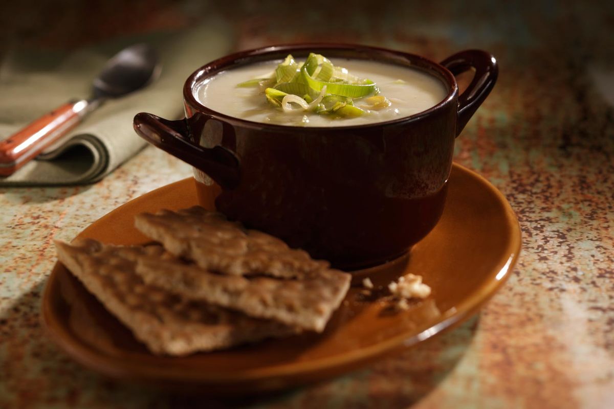 Roasted Garlic Potato Leek Soup – Featured Image