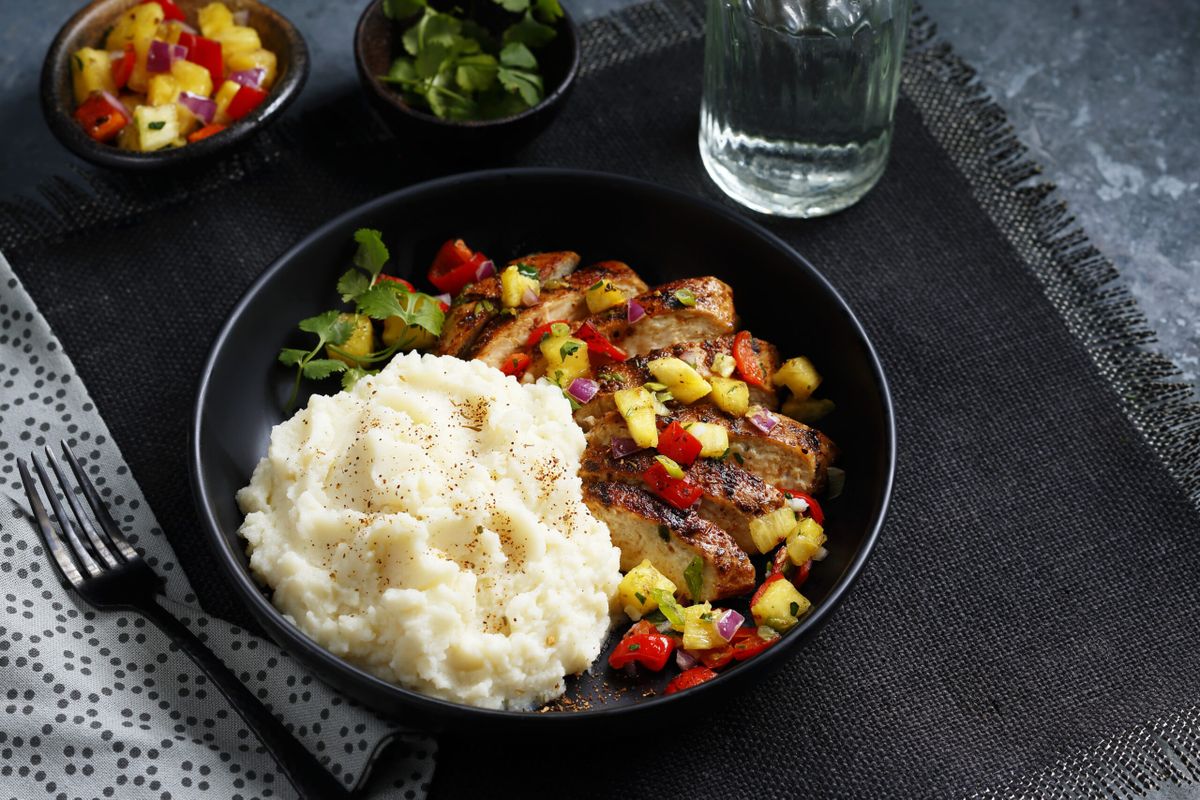 Idahoan® Chicken Broth Mashed Potatoes with Blackened Grilled Chicken and Roasted Pineapple Salsa – Featured Image