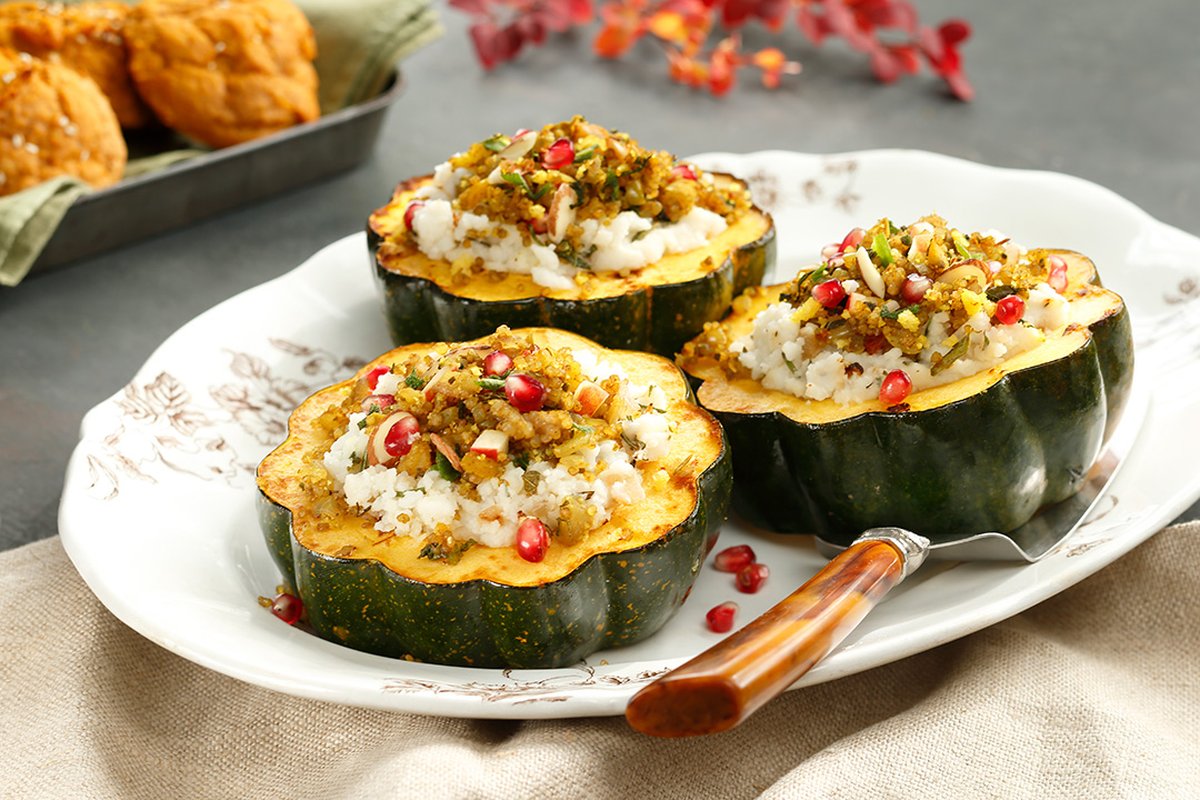 Potato-Quinoa Stuffed Acorn Squash