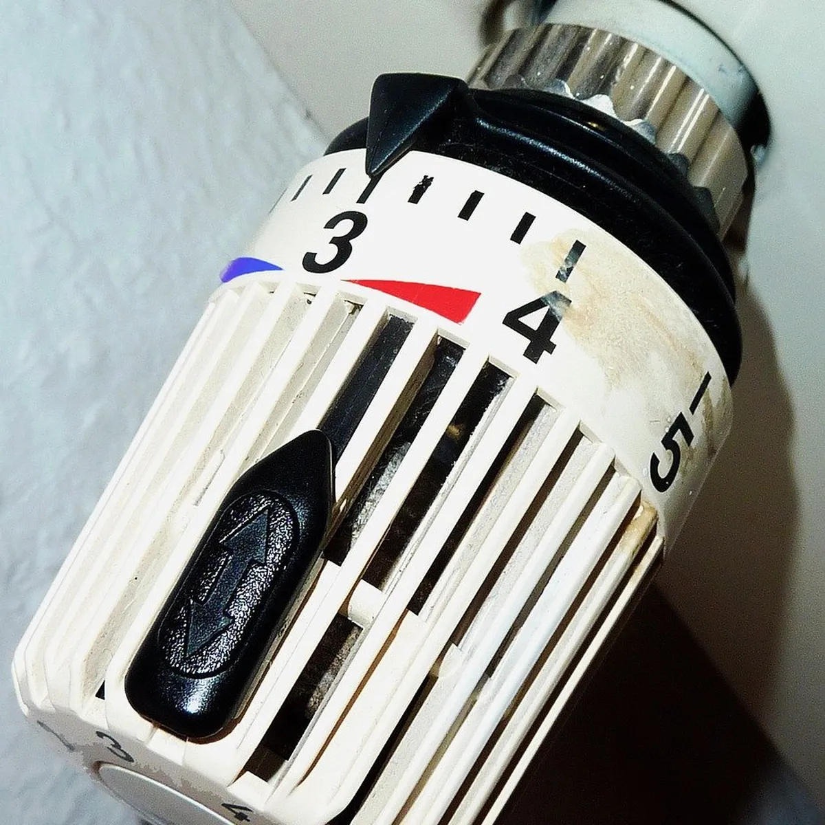 gevoeligheid artikel vers Hoe maak ik een blokkerende thermostatische kraan los? | Ajusto