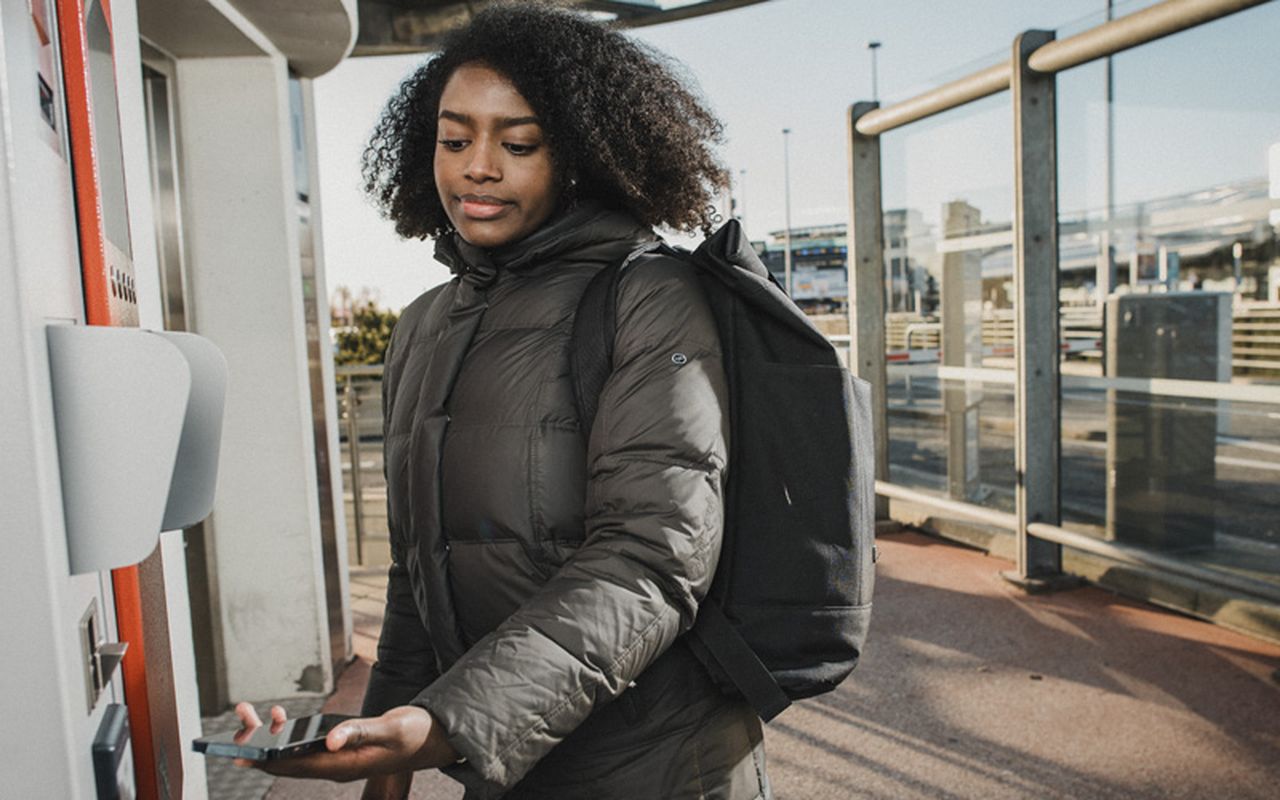 POS Solutions: Card Terminals and Smart POS Systems | Unzer - Unzer