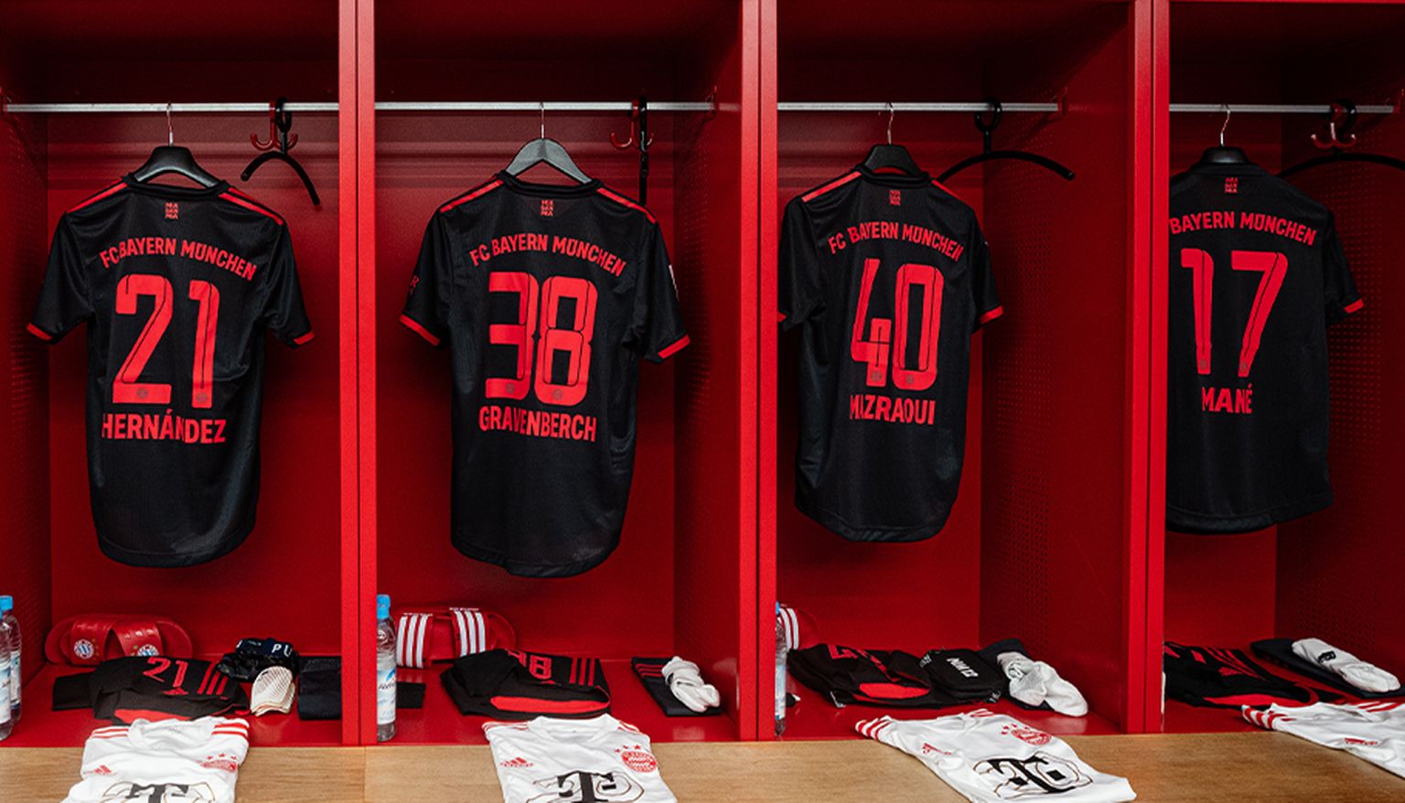 Moda Camisas Camisas largas FC Bayern München FC Bayern M\u00fcnchen Camisa larga gris claro-rojo moteado look casual 