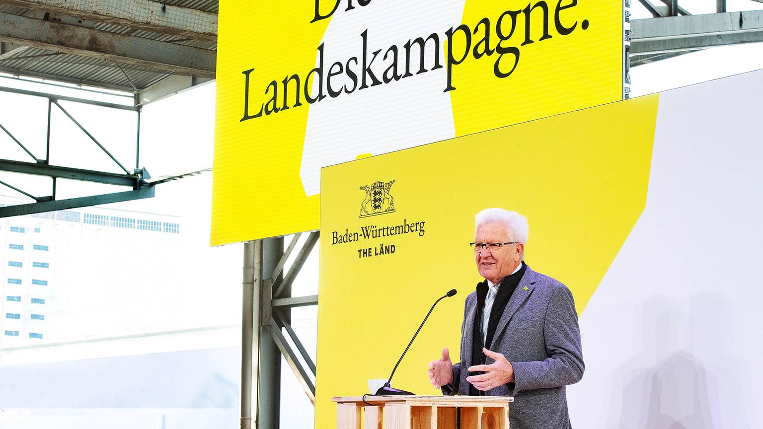 Prime Minister of Baden-Württemberg Winfried Kretschmann is holding a speech.