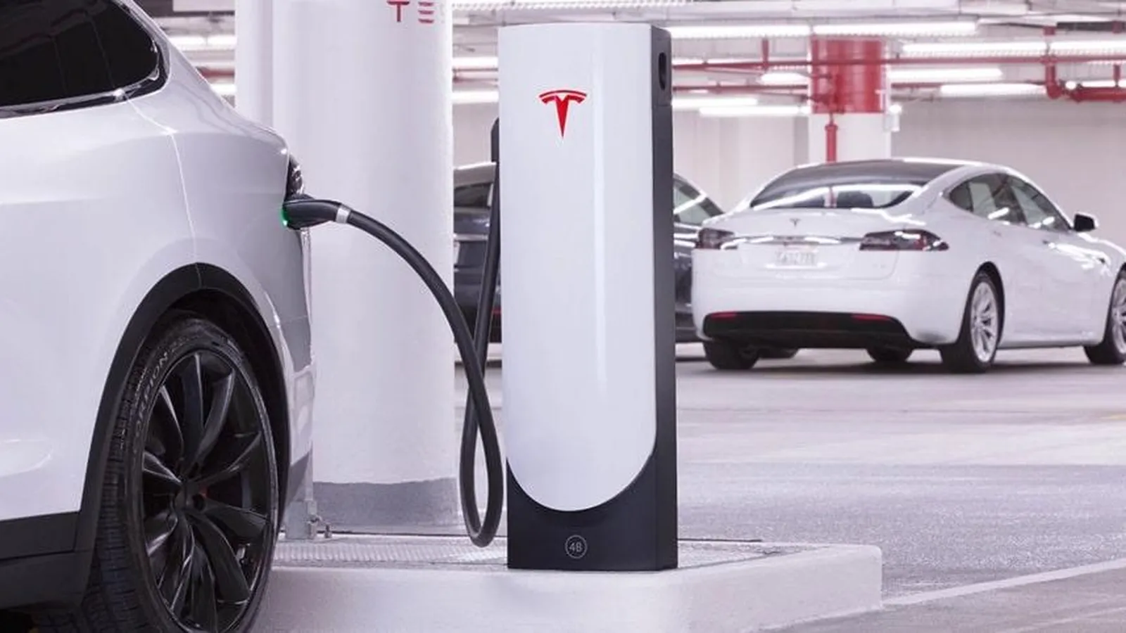 Tesla Supercharger kosten - Laden wordt | 50five