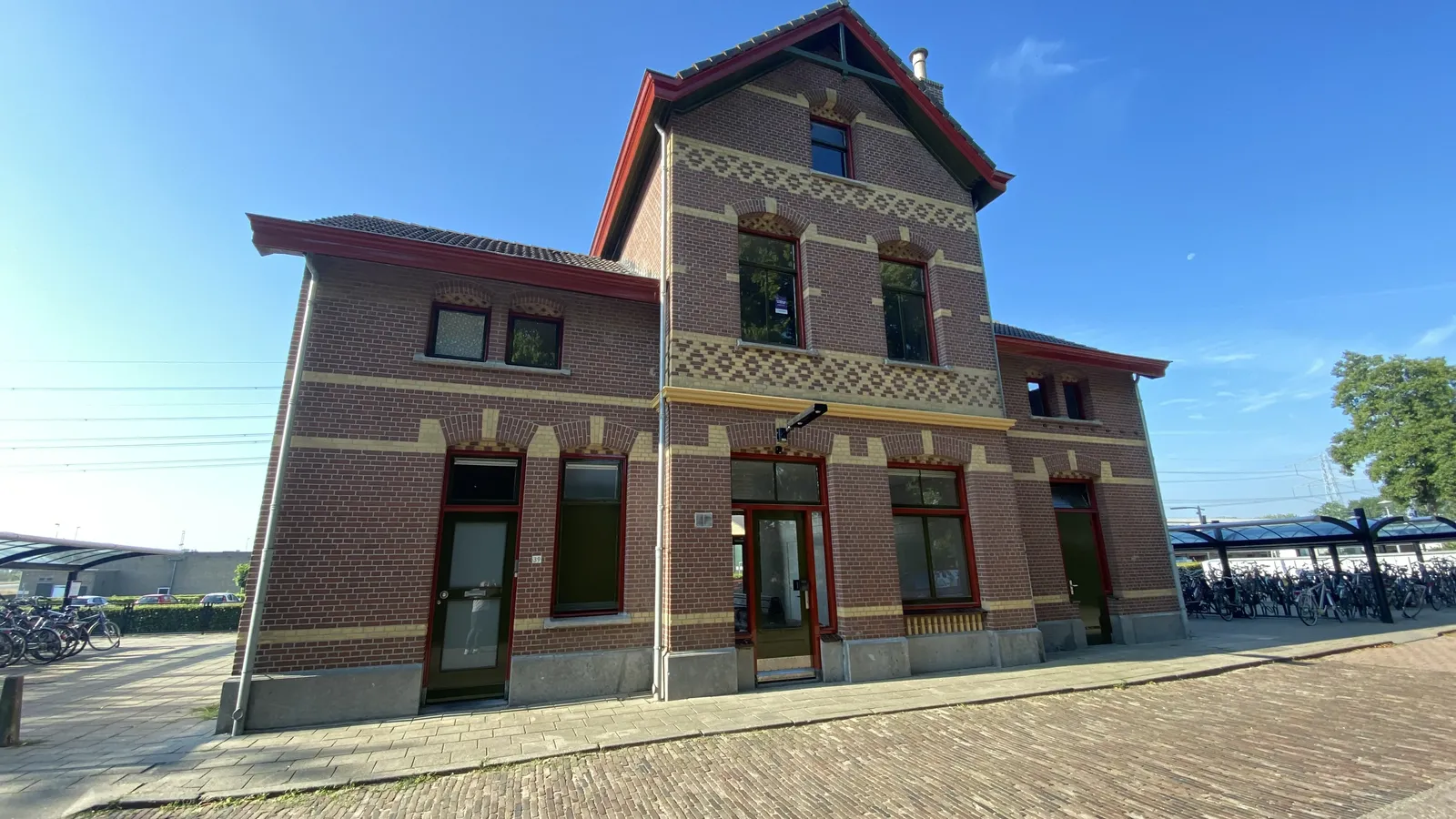 Danmarks boligproblem er allerede løst. Løsningen står bare tom i dag 