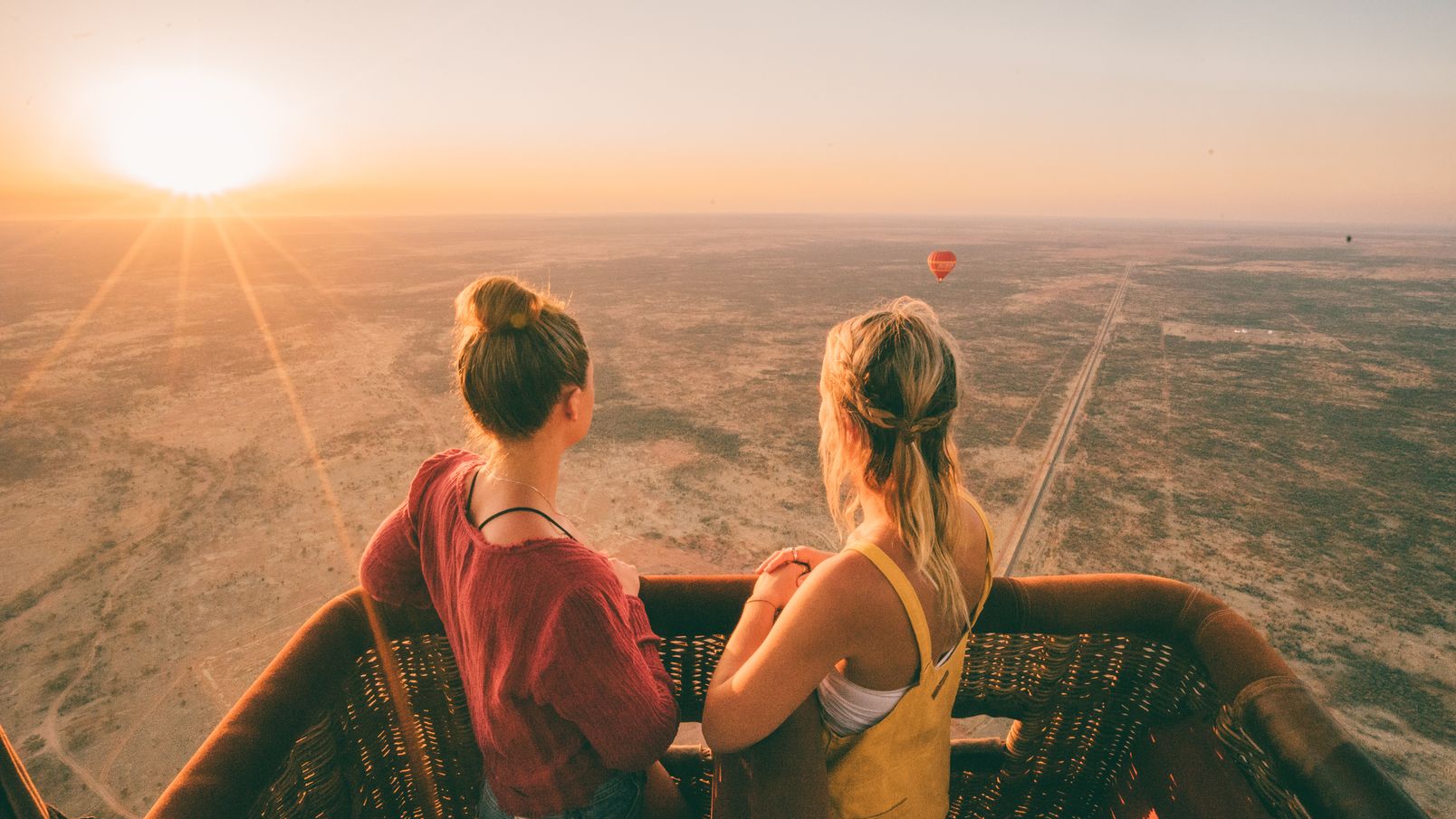 Hot air ballooning in Alice Springs