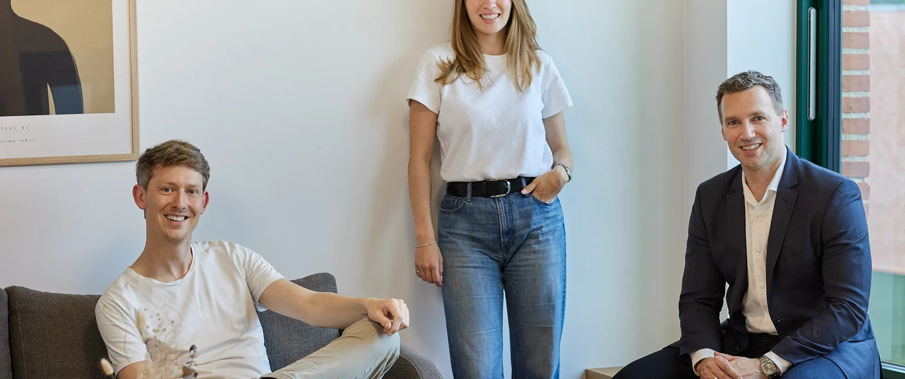 knowledge-hub header