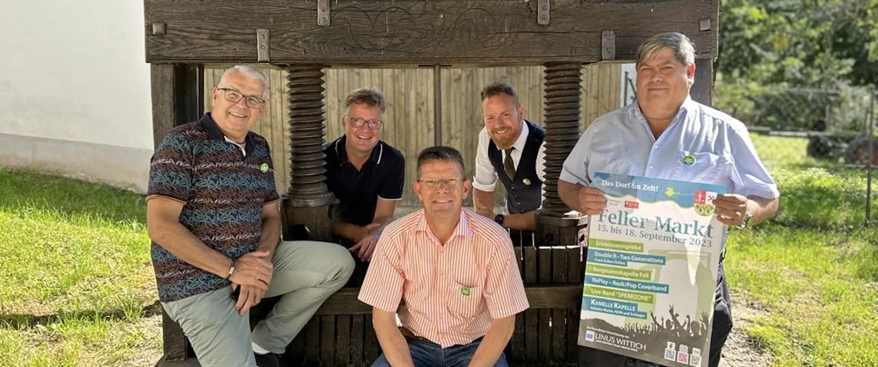 knowledge-hub header