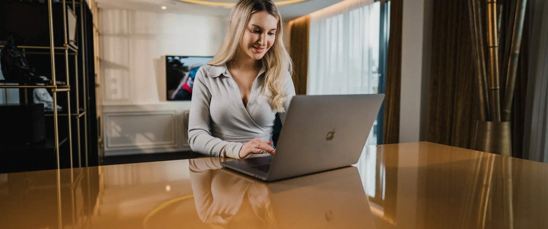 knowledge-hub header