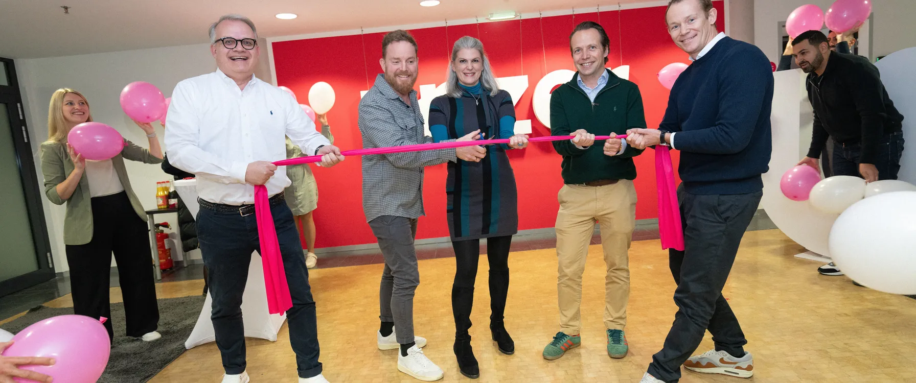 knowledge-hub header