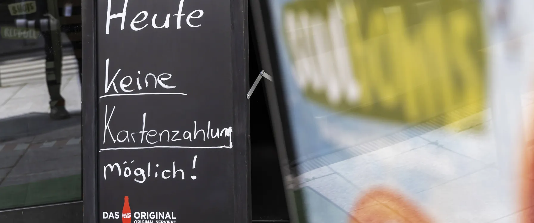 knowledge-hub header