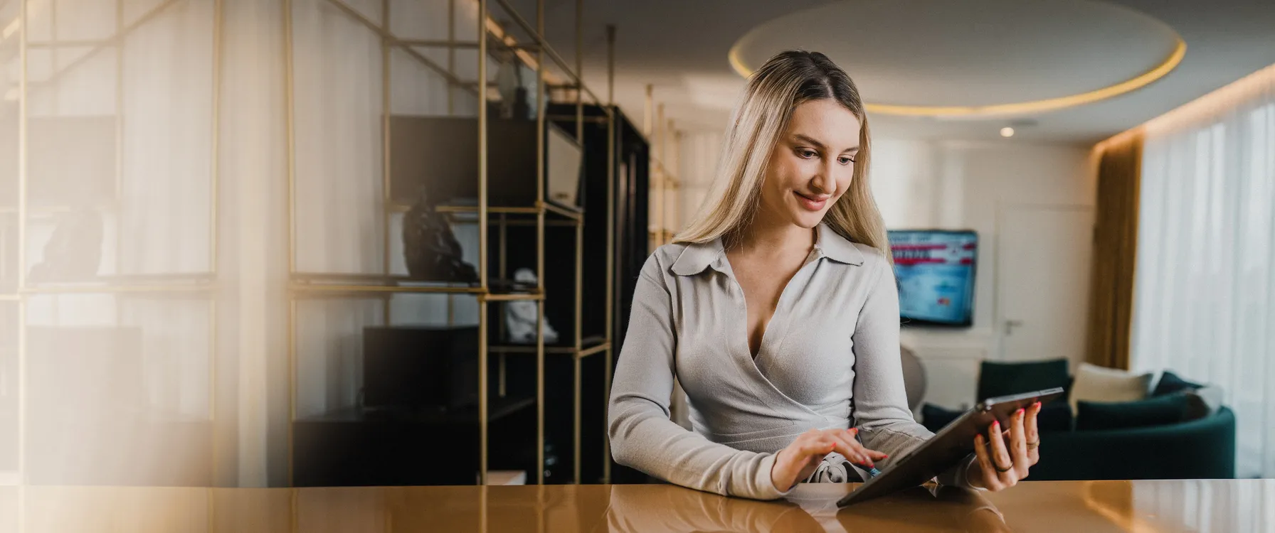 knowledge-hub header