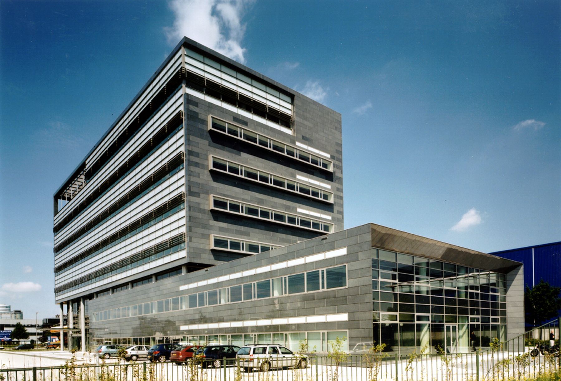 Kantoor- en bedrijfsgebouw Laaderhoogtweg, Amsterdam