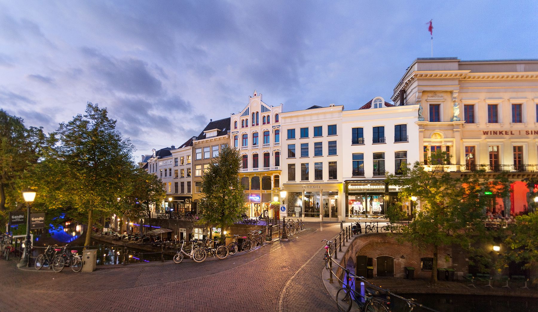 Retail en Appartementen, Oudegracht, Utrecht