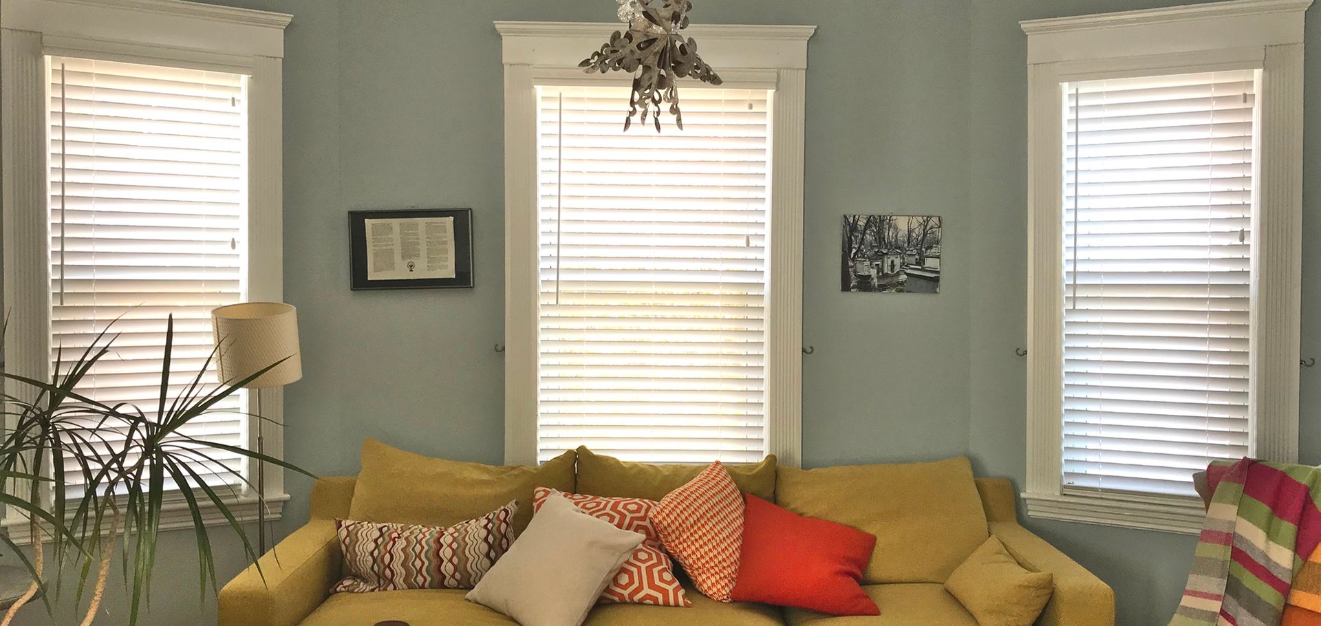 Choosing Between Wood Blinds And Faux Wood Blinds Stoneside
