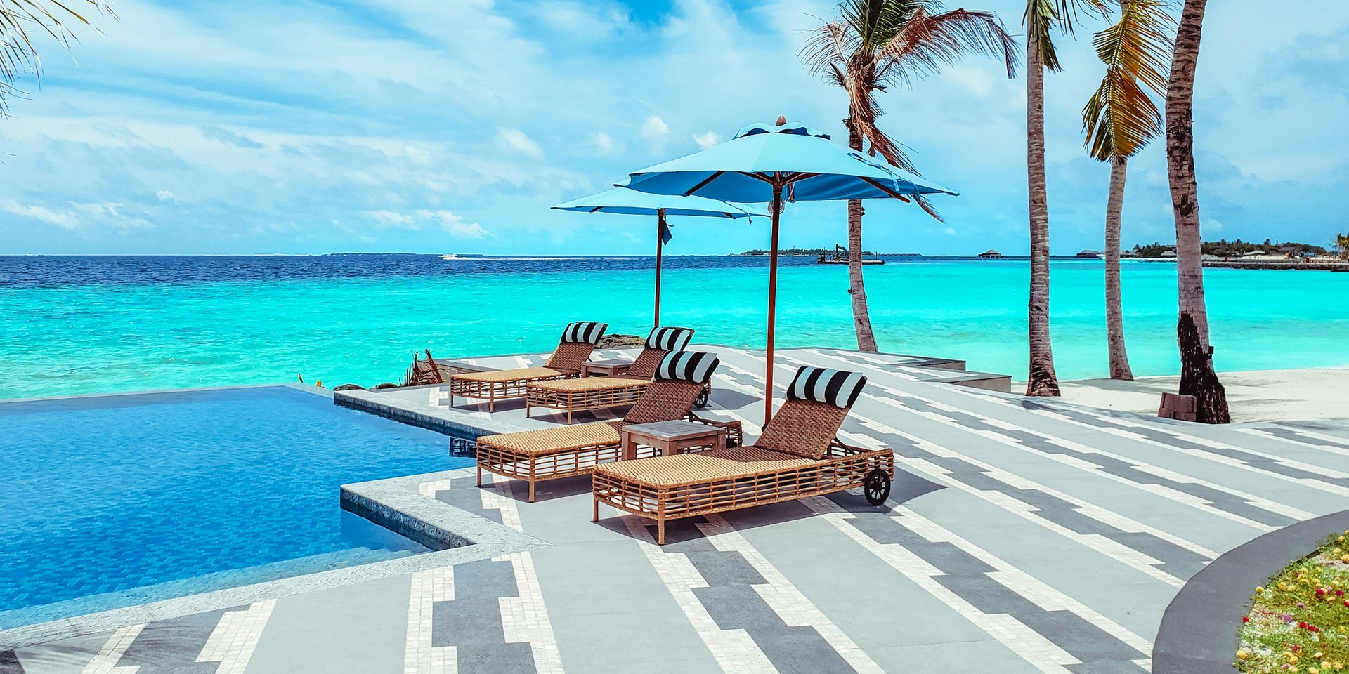 BOOKING VACATIONS: HOW TO TAKE ADVANTAGE OF NATIONAL HOLIDAYS AND YOUR ANNUAL LEAVE