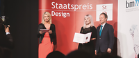 Leonie Lawniczak beim Staatspreis Design 2015 für Yellow-Design E-Motorrad Johammer