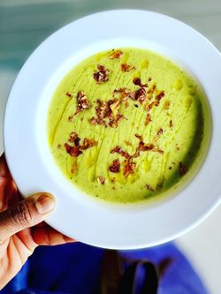 Broccoli och grön sparrissoppa