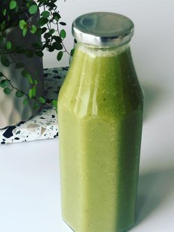 Storasysters smakexplosion - en grön smoothie