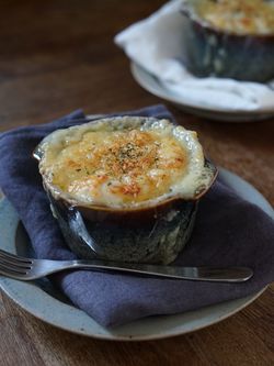 Vegetarisk frestelse med tomatsås