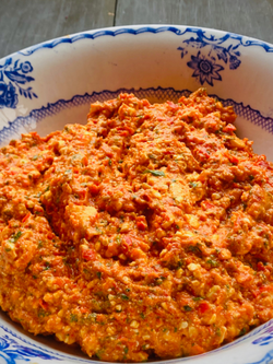 Fetaoströra med ajvar