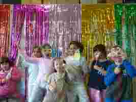 St Peters Bentleigh OSHClub kids photo booth posing