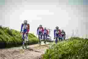 Team Groupama FDJ fährt Lapierre Rennräder mit SAT Shock Absorbing Technology