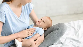 ¿Qué hago para que mi bebé no tenga reflujo?