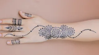 Tatuaje de henna, ¿un riesgo para la piel?