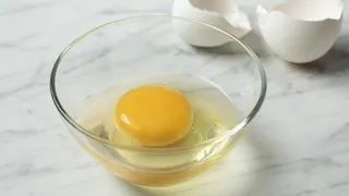 ¿Es bueno tomar un huevo al día?