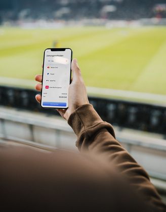 Away with queues in the stadium: Unzer integrates mobile ordering into SAP landscape
