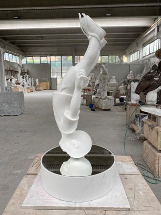 James Jean marble in the warehouse, Descendant by James Jean - details shot