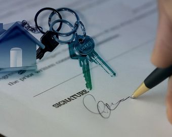 Signature d'un contrat de location avec un dépot de garantie