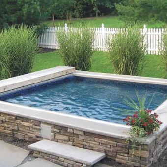 What is a Plunge Pool? (PHOTOS)