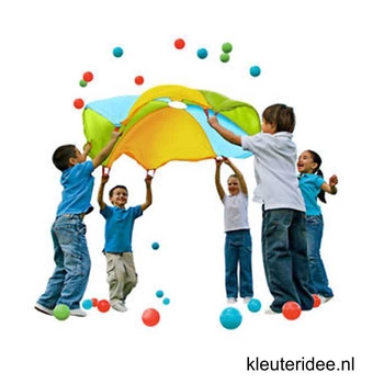 Gymles voor kleuters met parachute 1, kleuteridee.nl